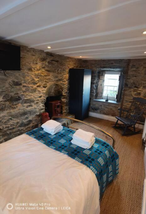 Brynglas Cottage With Hot Tub, Anglesey. Llanfachraeth Exterior foto
