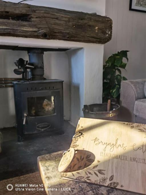 Brynglas Cottage With Hot Tub, Anglesey. Llanfachraeth Exterior foto